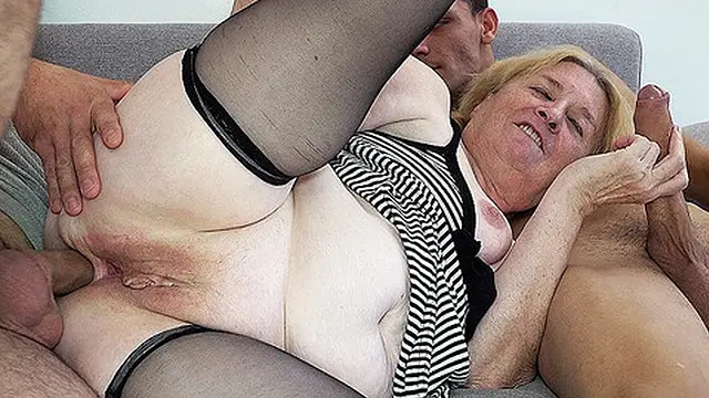 old man’s first anal👌 orgy