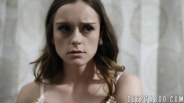 Petite cutie Lily Glee sinfully bangs two men for ransom