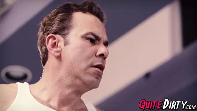 ’Jessa Rhodes & Piper Perri Sucked & Pounded Roughly’