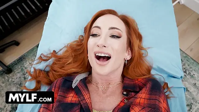 Sloppy Whores Sucked Deep by Alien’s Rough Cock🍆