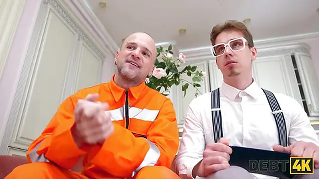 DEBT4k Russian babe owes money, now she’s exposing her hot pussy🌮️ and ass🍑 for payment