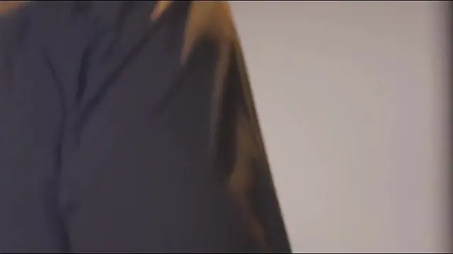 Amateur milf gives a dirty blowjob to a lucky guy 