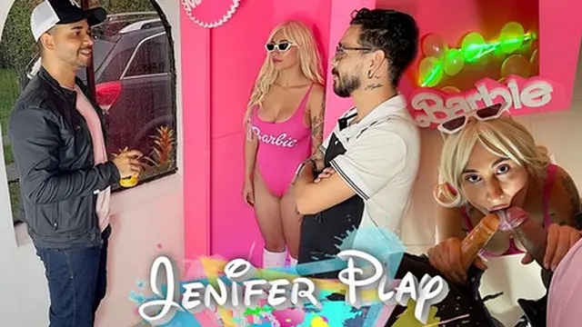 Joven rico adquiere pornostar colombiana &mdash;  la folla mientras sus tetas chorran semen - Jenifer Play